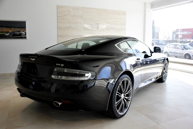 Aston Martin DB9 2013